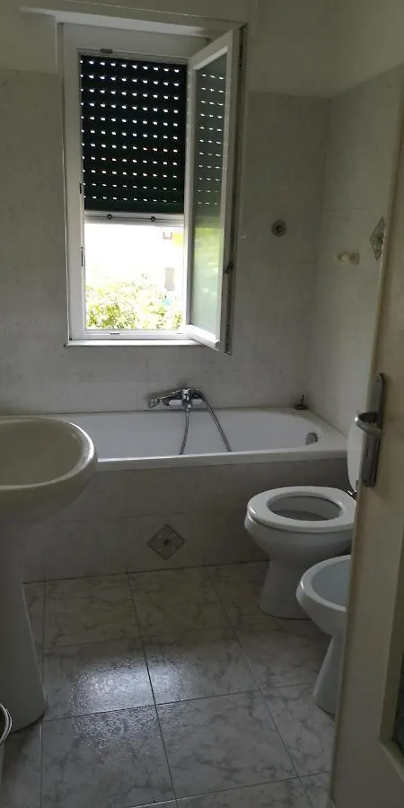 Da Rino Apartment Cipressa Italy